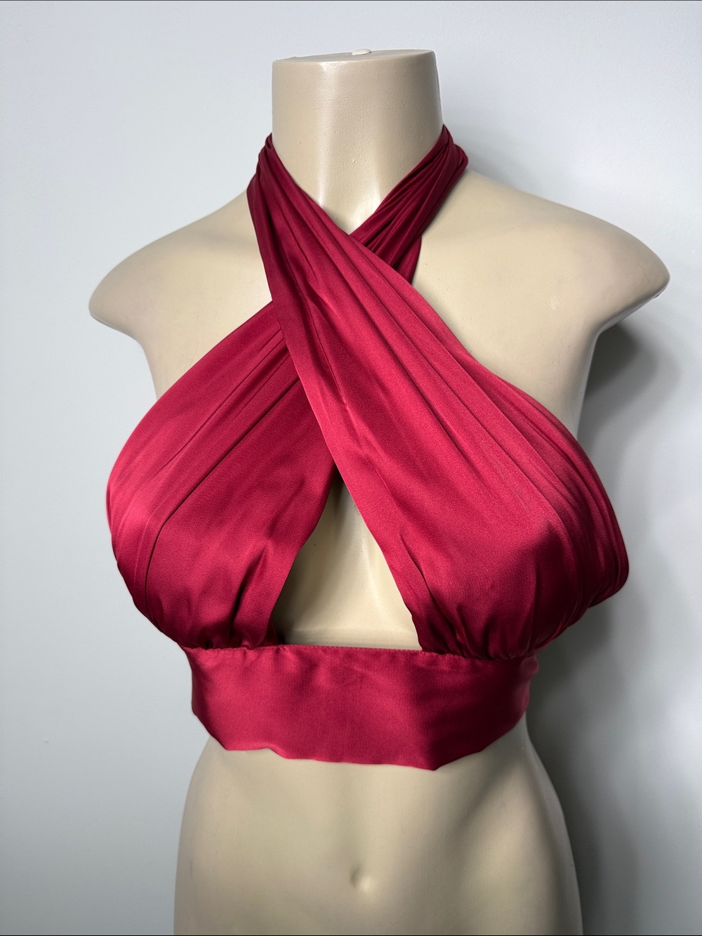 SHEIN Burgundy Twist Halter Crop Top